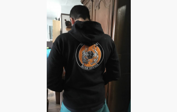 Sweats et casquettes de compétition
